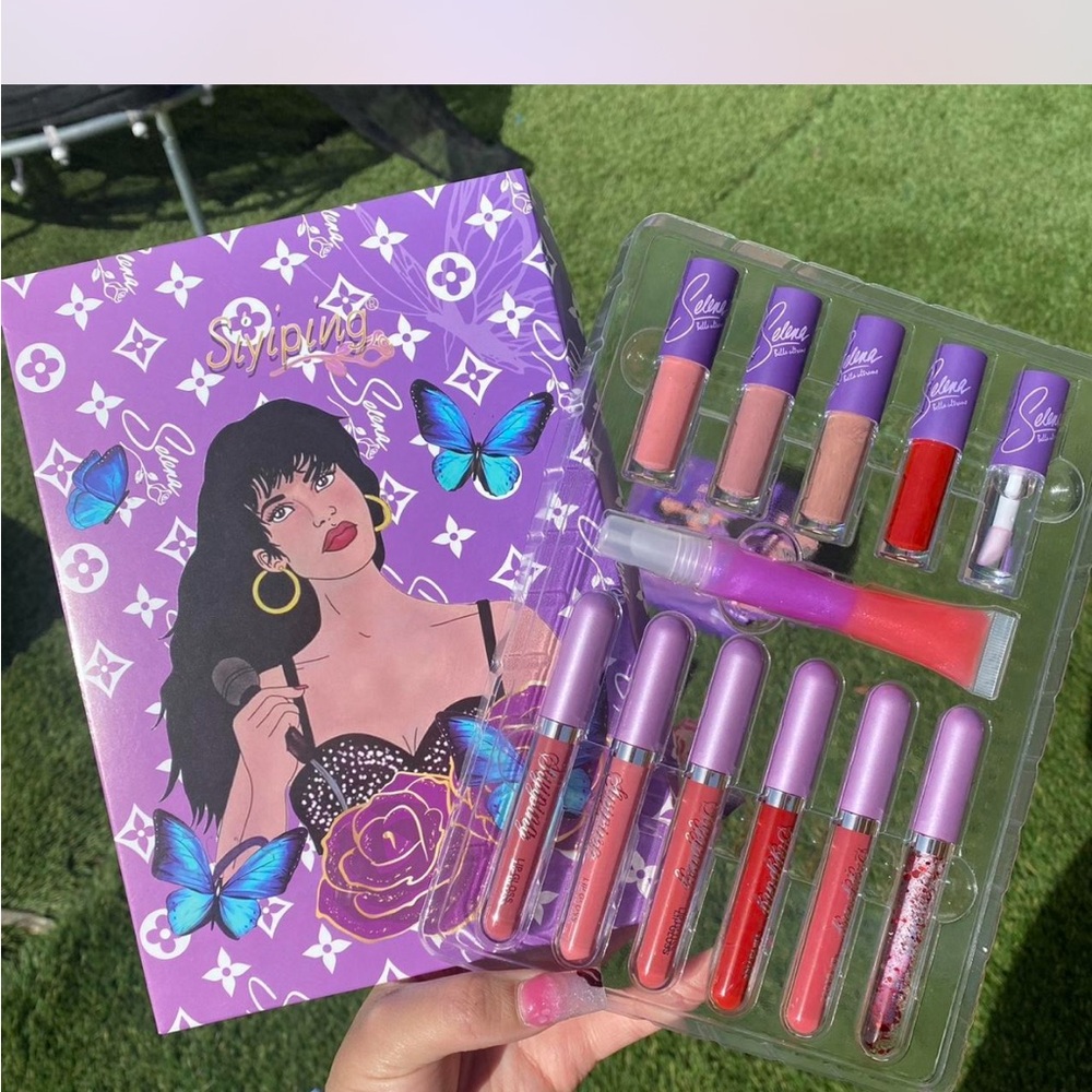 Selena lipgloss set